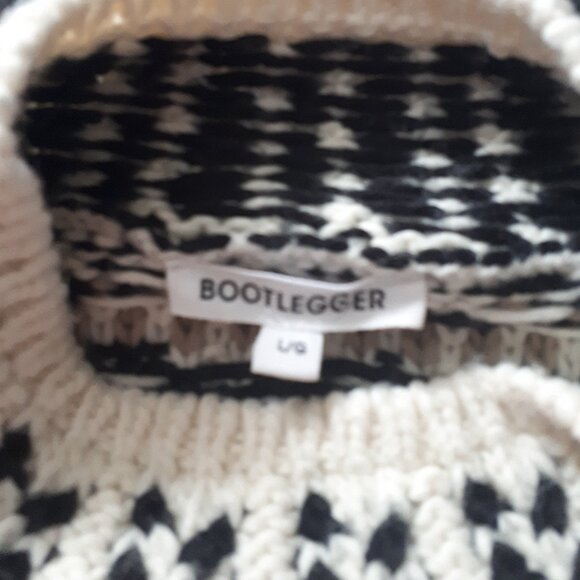 Sweater - Sz L - Cream, Black, Tan - Bootlegger - Picture 5 of 6